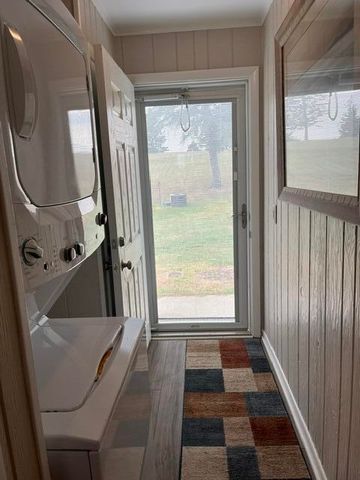 595 Rolling Meadows Drive, Hudson, MI 49247