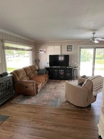 595 Rolling Meadows Drive, Hudson, MI 49247