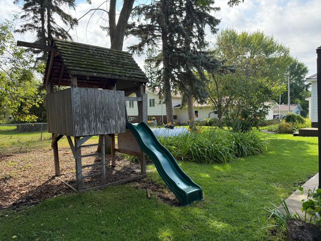 811 E Division Street, Elbow Lake, MN 56531