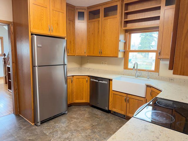 811 E Division Street, Elbow Lake, MN 56531