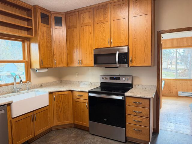 811 E Division Street, Elbow Lake, MN 56531