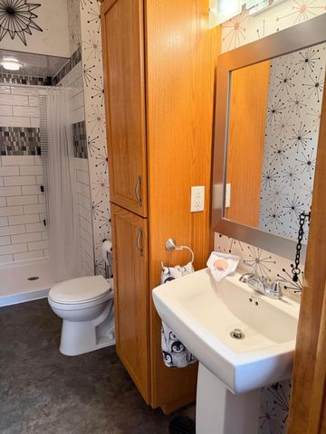 811 E Division Street, Elbow Lake, MN 56531