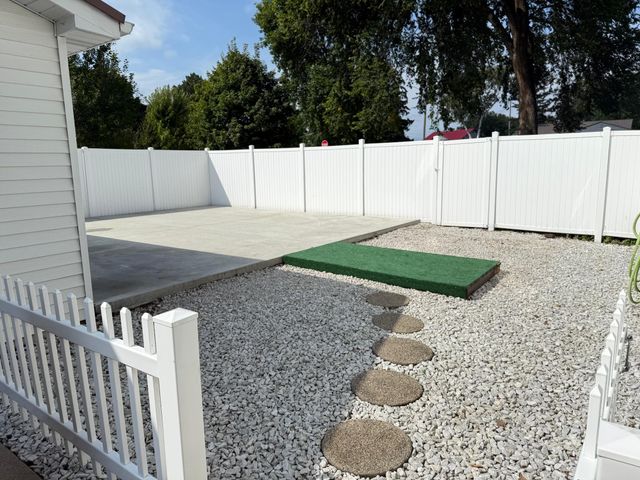 811 E Division Street, Elbow Lake, MN 56531