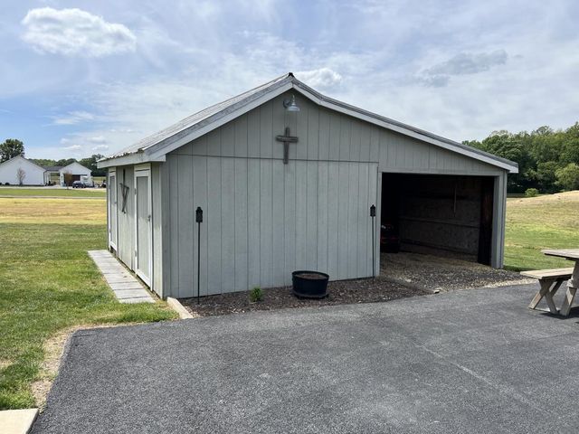 6975 CARRICO MILL RD, Hughesville, MD 20637