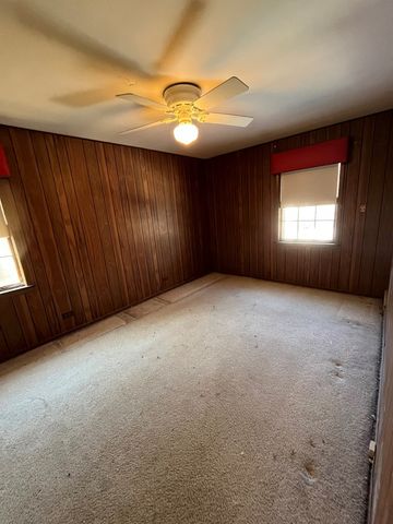 2849 W Pratt Boulevard, Chicago, IL 60645