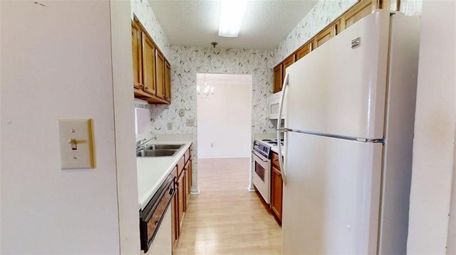 300 Johnson Ferry Road B607, Sandy Springs, GA 30328