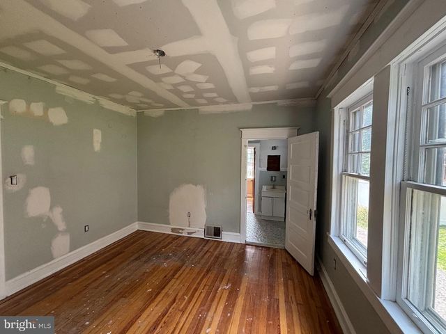 412 1ST AVE, Haddon Heights, NJ 08035