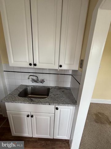 412 1ST AVE, Haddon Heights, NJ 08035