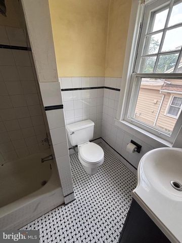 412 1ST AVE, Haddon Heights, NJ 08035