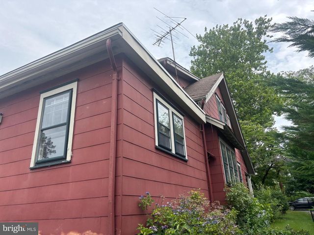 412 1ST AVE, Haddon Heights, NJ 08035