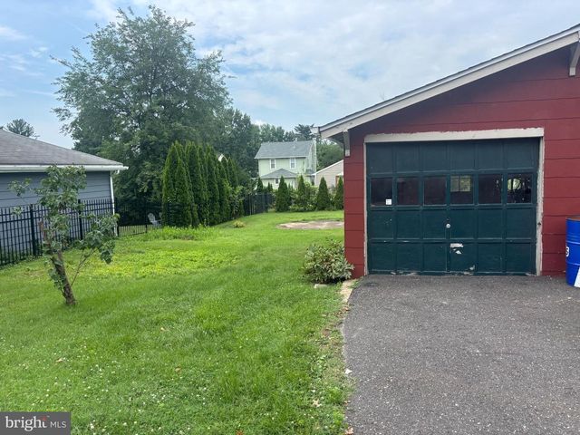 412 1ST AVE, Haddon Heights, NJ 08035