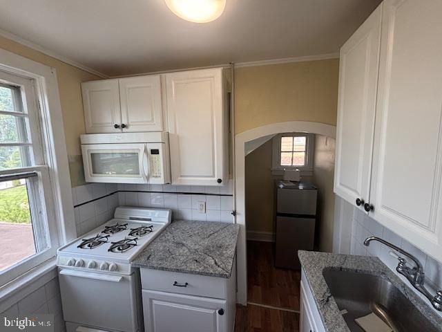 412 1ST AVE, Haddon Heights, NJ 08035
