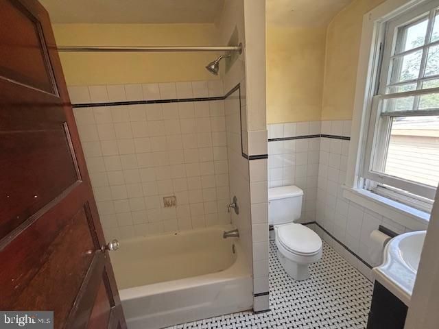 412 1ST AVE, Haddon Heights, NJ 08035