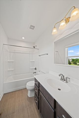 5298 Donatello Drive, Franklin, OH 45005
