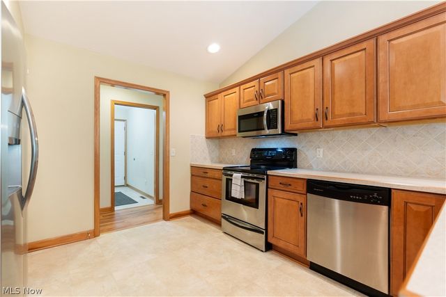 4946 Simsbury Circle NW, Massillon, OH 44646