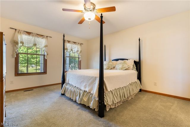 4946 Simsbury Circle NW, Massillon, OH 44646