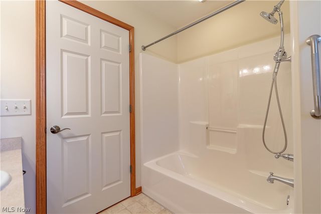4946 Simsbury Circle NW, Massillon, OH 44646