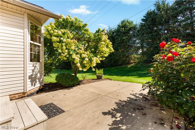 4946 Simsbury Circle NW, Massillon, OH 44646