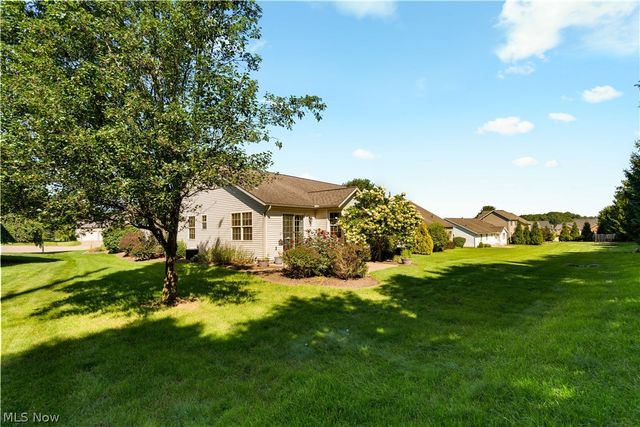 4946 Simsbury Circle NW, Massillon, OH 44646