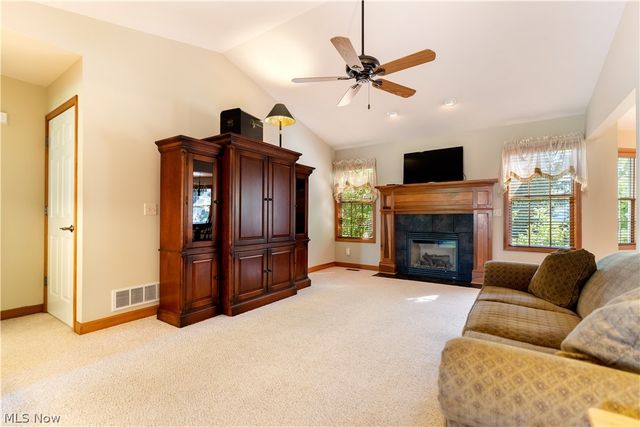 4946 Simsbury Circle NW, Massillon, OH 44646