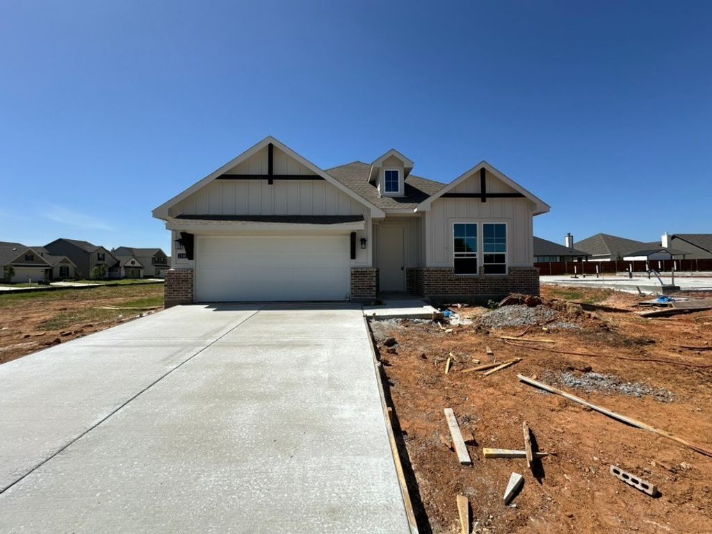 1248 Sabine River Lane, Springtown, TX 76082