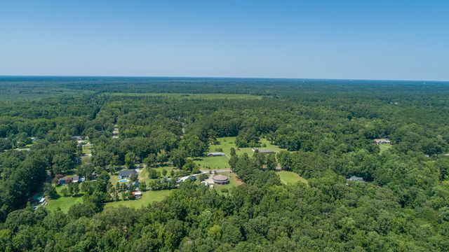 395 Summerset Lane, Summerville, SC 29483
