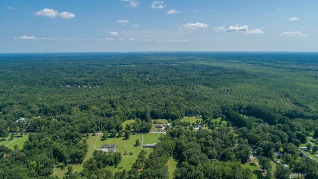 395 Summerset Lane, Summerville, SC 29483