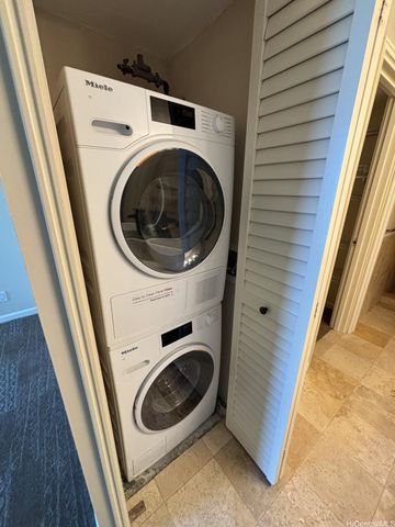 1600 Ala Moana Boulevard 2806, Honolulu, HI 96815