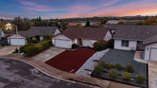 894 Montcrest Drive, Redding, CA 96003
