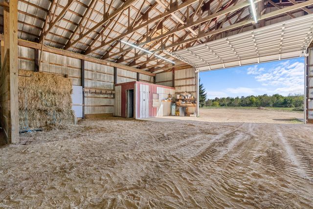 4427 Carpenter Road, Reading, MI 49274