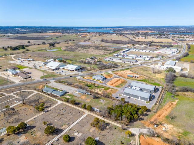 900 Tucker Way, Granbury, TX 76048