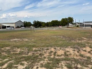 900 Tucker Way, Granbury, TX 76048