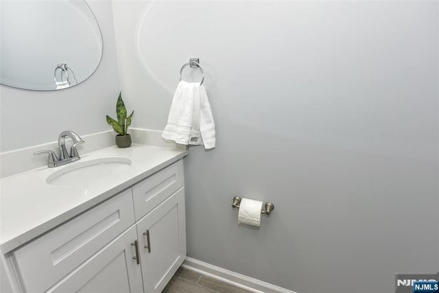 10 Stanley 10, Wanaque, NJ 07465