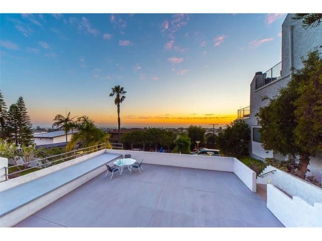 736 Gould Avenue 3, Hermosa Beach, CA 90254