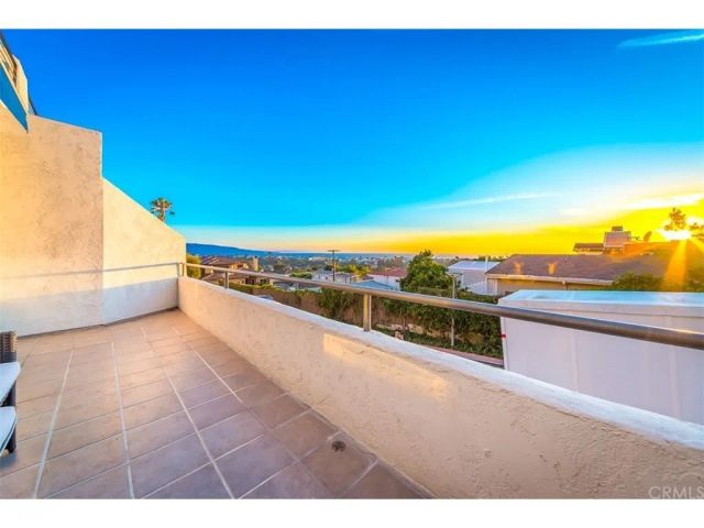 736 Gould Avenue 3, Hermosa Beach, CA 90254