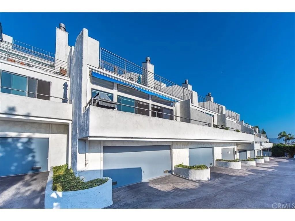 736 Gould Avenue 3, Hermosa Beach, CA 90254