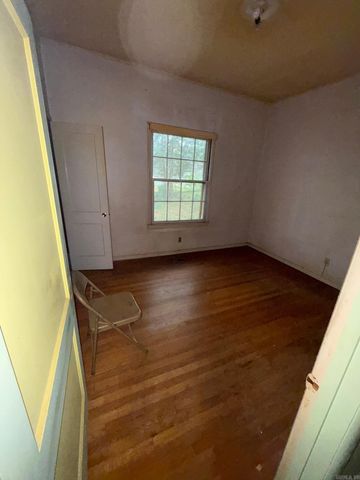 3705 W 11th, Little Rock, AR 72204