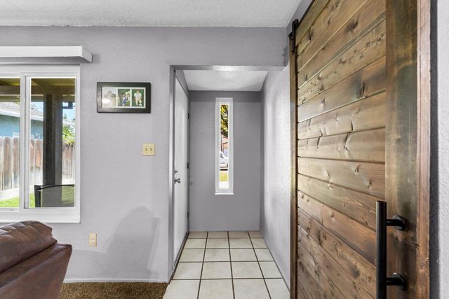 657 Gold St, Manteca, CA 95336
