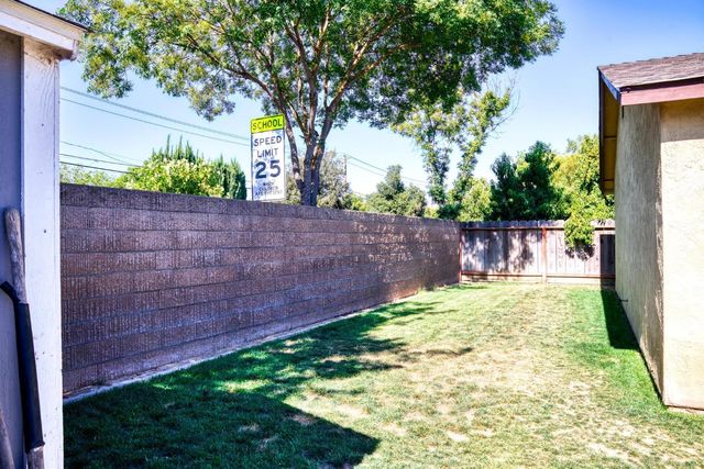 657 Gold St, Manteca, CA 95336