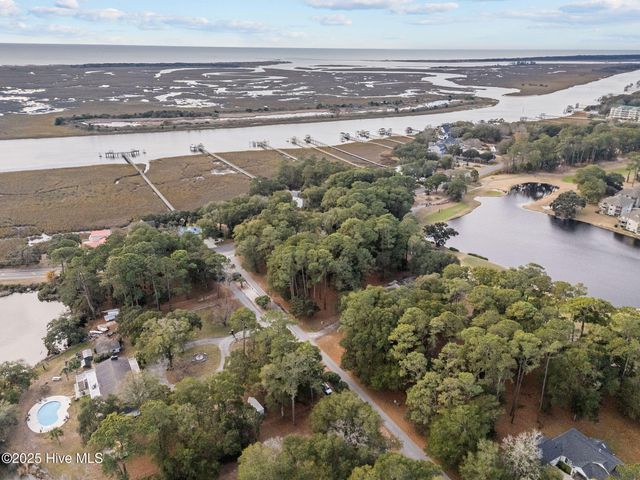 8 Shoreline Drive W, Sunset Beach, NC 28468