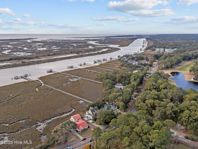 8 Shoreline Drive W, Sunset Beach, NC 28468