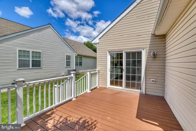 7 BLUE FLAX LN, Langhorne, PA 19047