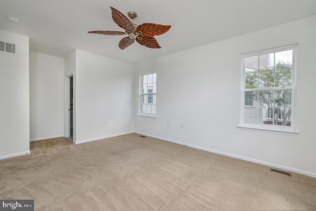 7 BLUE FLAX LN, Langhorne, PA 19047