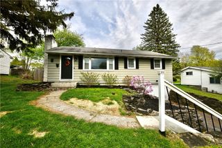 206 Sunnyfield Road, Camillus, NY 13031