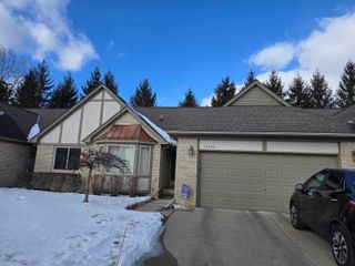 15437 Pebble Pointe Drive, Clinton Township, MI 48038