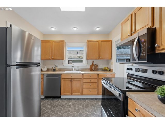 3134 Ne 74TH Ave, Portland, OR 97213