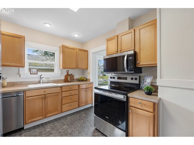 3134 Ne 74TH Ave, Portland, OR 97213