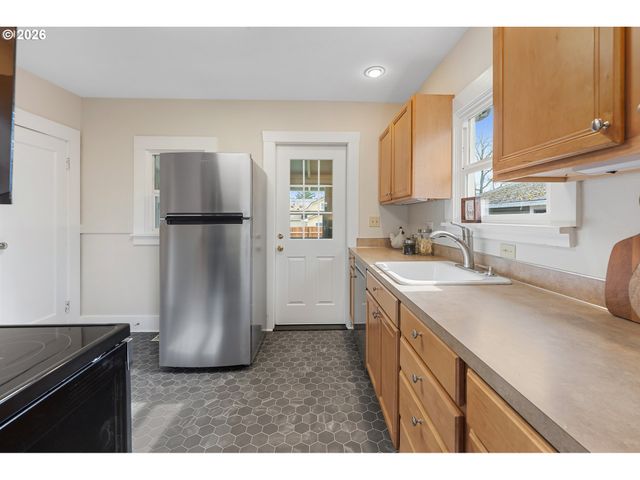 3134 Ne 74TH Ave, Portland, OR 97213