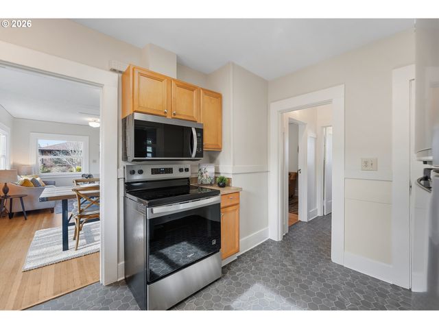 3134 Ne 74TH Ave, Portland, OR 97213