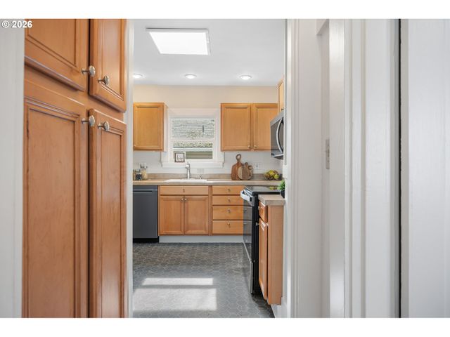 3134 Ne 74TH Ave, Portland, OR 97213